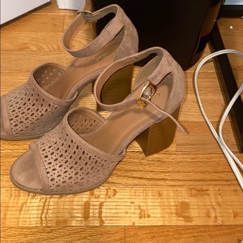 Clog wedges
